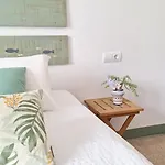 Cozy Next To The 公寓 *