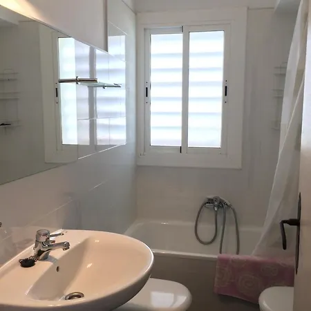 شقة Cozy Next To The *