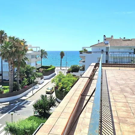 Cozy Next To The شقة *