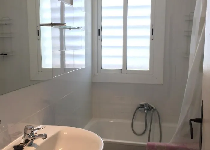 Lejlighed Cozy Next To The *