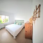 Apartman Cozy Next To The *