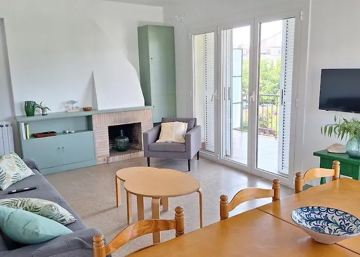 Lägenhet Cozy Next To The *